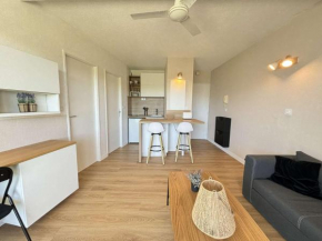 Appartement T2 entièrement équipé avec piscine, proche plage et port des Minimes, parking inclus - FR-1-246-689